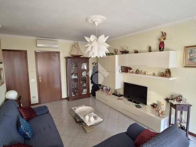 Villa Schiera in vendita a Sissa Trecasali, San Quirico Trecasali