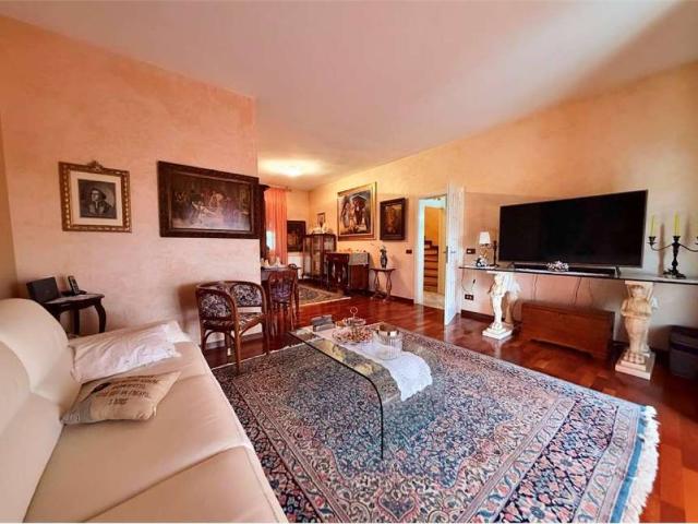 Villa Schiera in vendita a Vignola, Sogliano al Rubicone