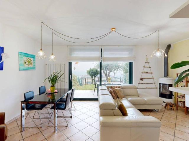 Villa Schiera in vendita a Solbiate con Cagno, Concagno