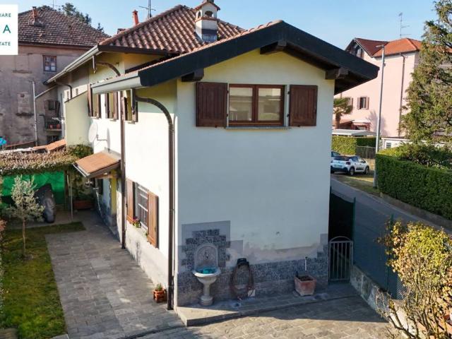 Villa Schiera in vendita a Solbiate con Cagno, Solbiate Comasco
