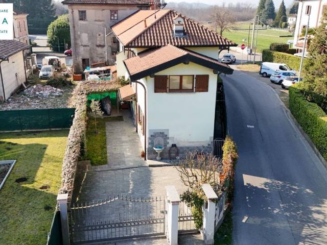 Villa Schiera in vendita a Solbiate con Cagno, Solbiate Comasco