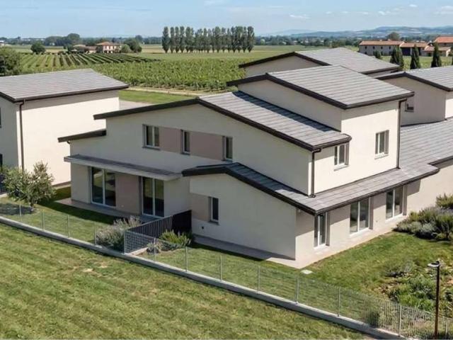Villa Schiera in vendita a Unione delle Terre d'Argine, Soliera