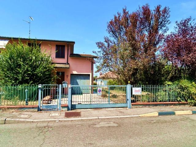 Villa Schiera in vendita a Somaglia, Lombardia
