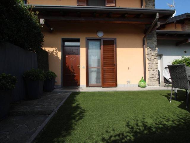 Villa Schiera in vendita a Arsago Seprio, Varese