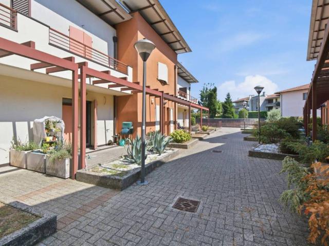 Villa Schiera in vendita a Mezzana, Somma Lombardo
