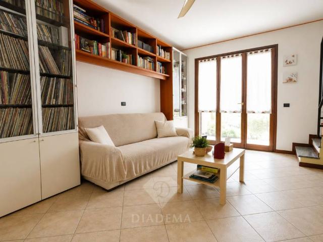 Villa Schiera in vendita a Mezzana, Somma Lombardo