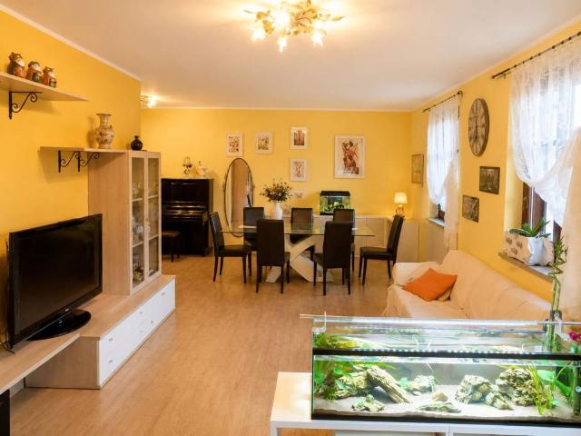 Villa Schiera in vendita a Sommariva del Bosco, Piemonte