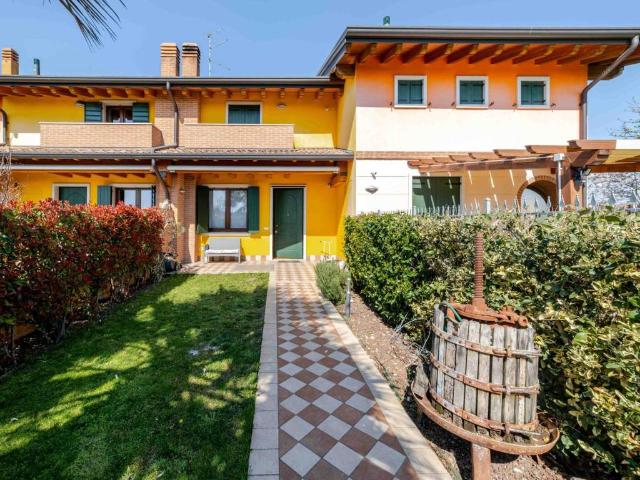Villa Schiera in vendita a Mancalacqua, Sona
