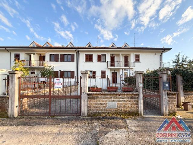 Villa Schiera in vendita a Sora, Lazio