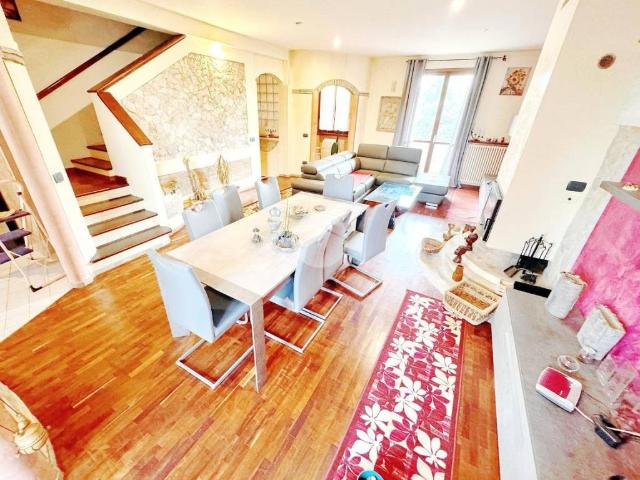 Villa Schiera in vendita a Sorbolo Mezzani, Coenzo
