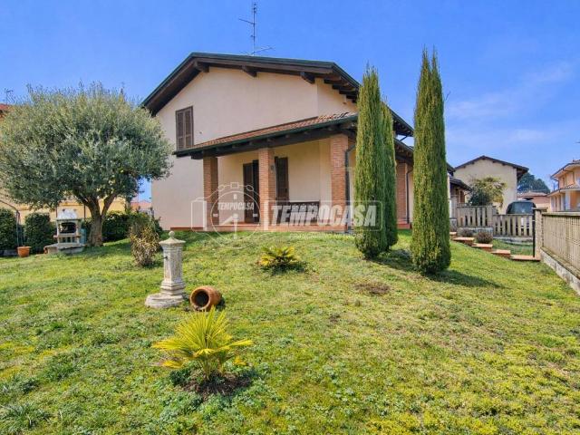 Villa Schiera in vendita a Piemonte, Novara