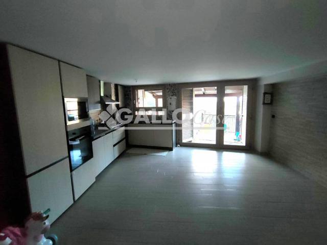 Villa Schiera in vendita a Camigliatello Silano, Calabria