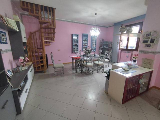 Villa Schiera in vendita a Unione di comuni Terre di Castelli, Spilamberto