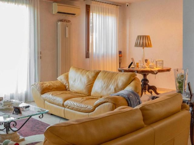 Villa Schiera in vendita a Rossignago, Spinea