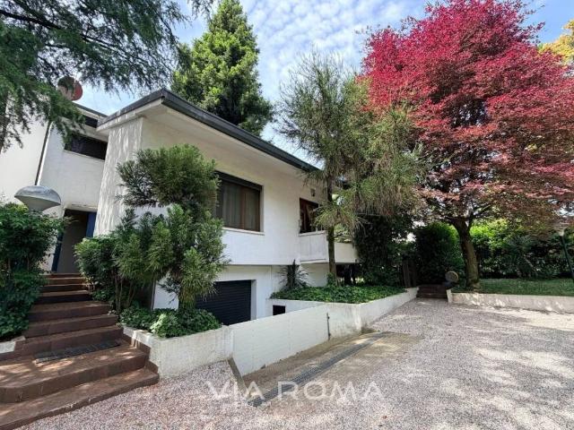 Villa Schiera in vendita a Villaggio dei Fiori, Spinea