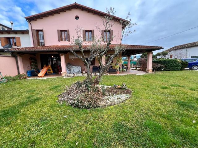 Villa Schiera in vendita a Spresiano, Veneto