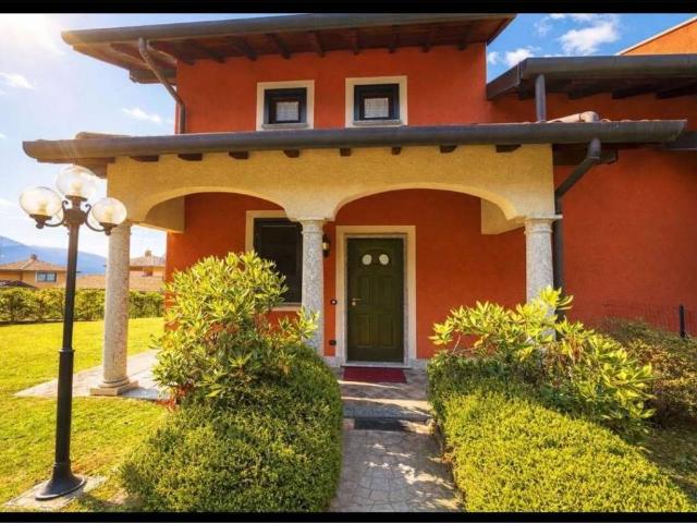 Villa Schiera in vendita a Piemonte, Verbano-cusio-ossola