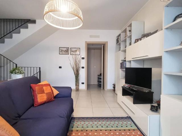 Villa Schiera in vendita a Cascina Gazzulo, Sulbiate