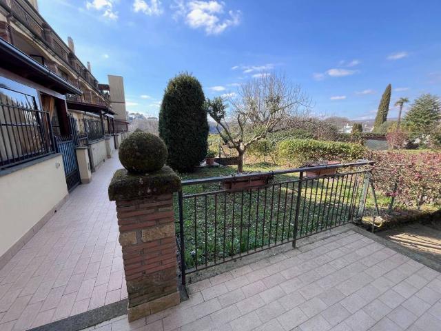 Villa Schiera in vendita a Sutri, Lazio