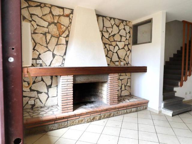Villa Schiera in vendita a Sutri, Lazio