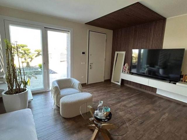 Villa Schiera in vendita a Suzzara, Lombardia