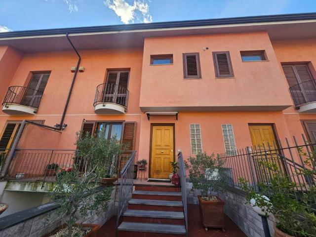 Villa Schiera in vendita a Taormina, Sicilia