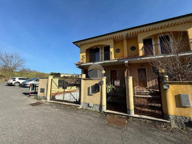 Villa Schiera in vendita a Borgonuovo, Tarano