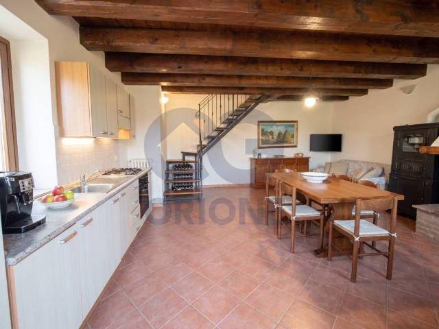 Villa Schiera in vendita a Sassocorvaro Auditore, Marche