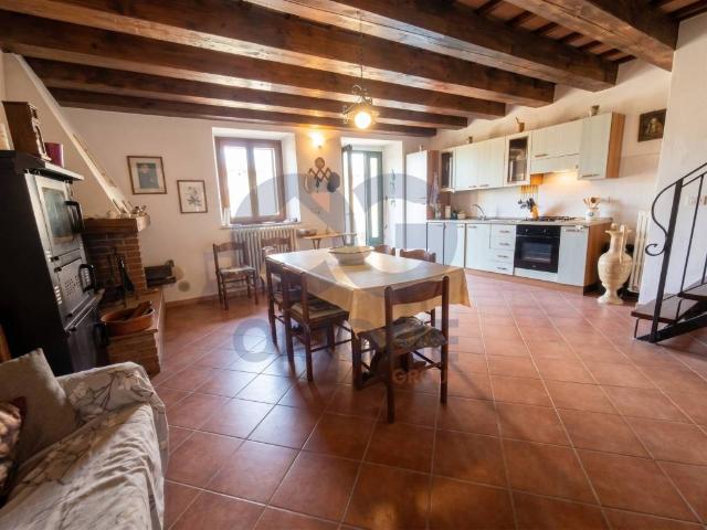 Villa Schiera in vendita a Sassocorvaro Auditore, Marche