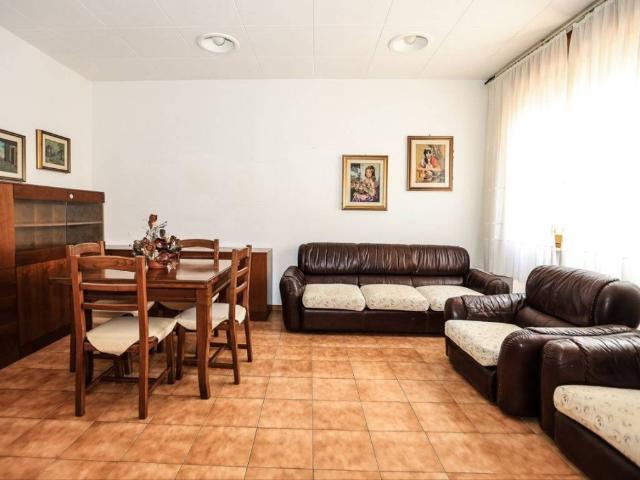 Villa Schiera in vendita a Marche, Pesaro E Urbino