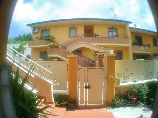 Villa Schiera in vendita a Teramo, Abruzzo
