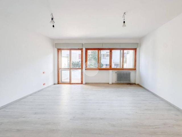 Villa Schiera in vendita a Colleatterrato basso, Teramo