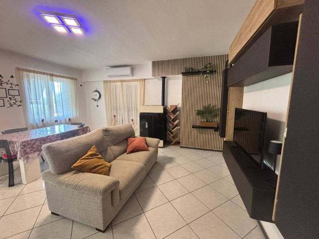 Villa Schiera in vendita a Casalena, Teramo