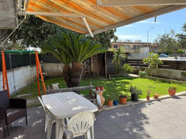 Villa Schiera in vendita a Terracina, Lazio
