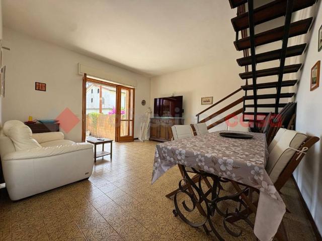 Villa Schiera in vendita a Terracina, Lazio