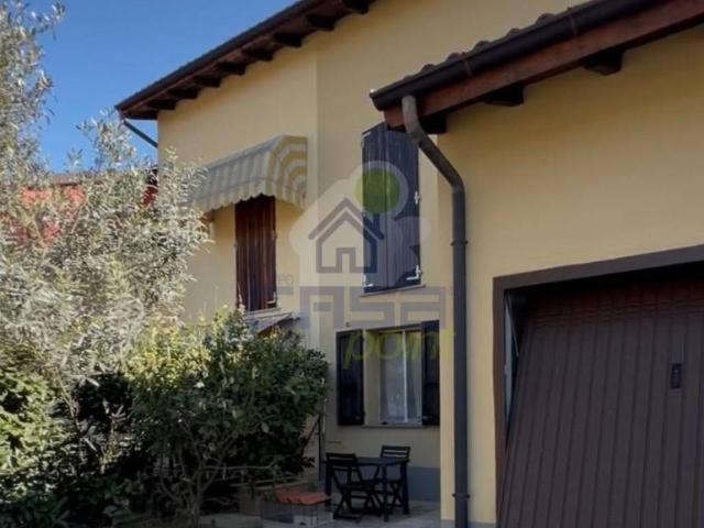 Villa Schiera in vendita a Terranova Dei Passerini, Lombardia