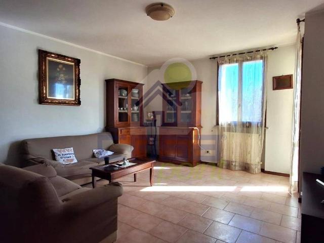 Villa Schiera in vendita a Terranova Dei Passerini, Lombardia