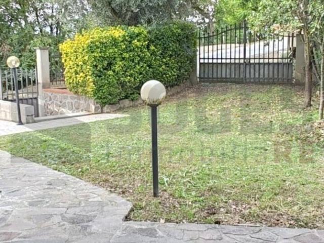 Villa Schiera in vendita a Terranuova Bracciolini, Toscana