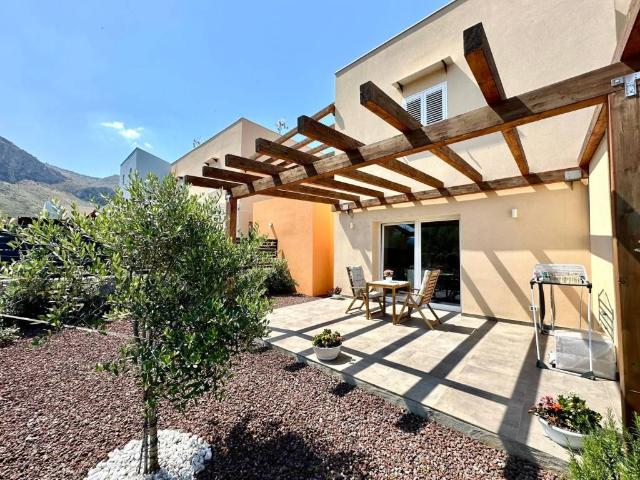 Villa Schiera in vendita a Terrasini, Sicilia