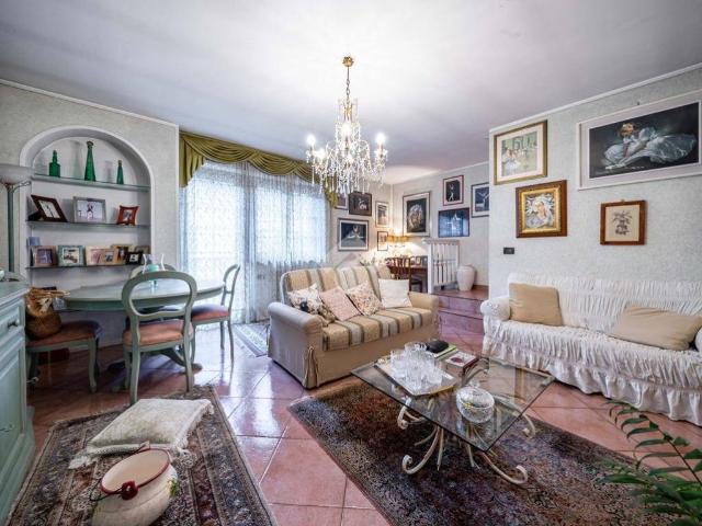 Villa Schiera in vendita a Comunità Rotaliana-Königsberg, Zambana