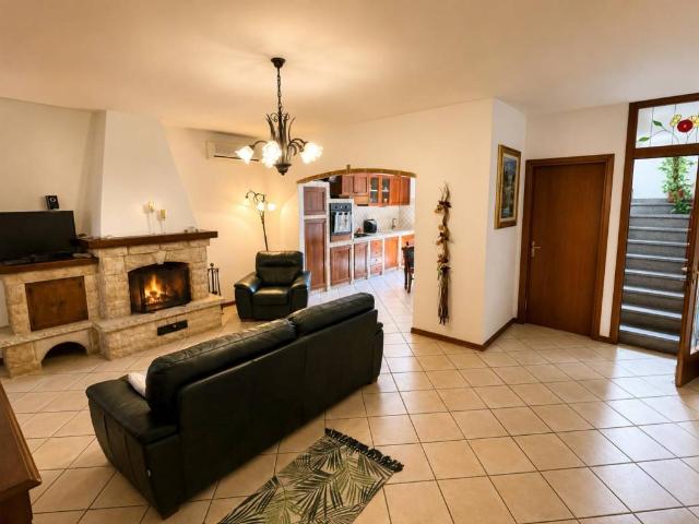 Villa Schiera in vendita a La Rosa, Terricciola