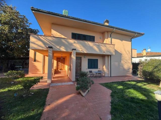 Villa Schiera in vendita a Casanova, Terricciola