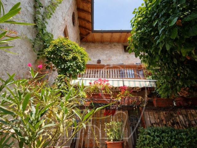 Villa Schiera in vendita a Comunità Montana Parco Alto Garda bresciano, Tignale