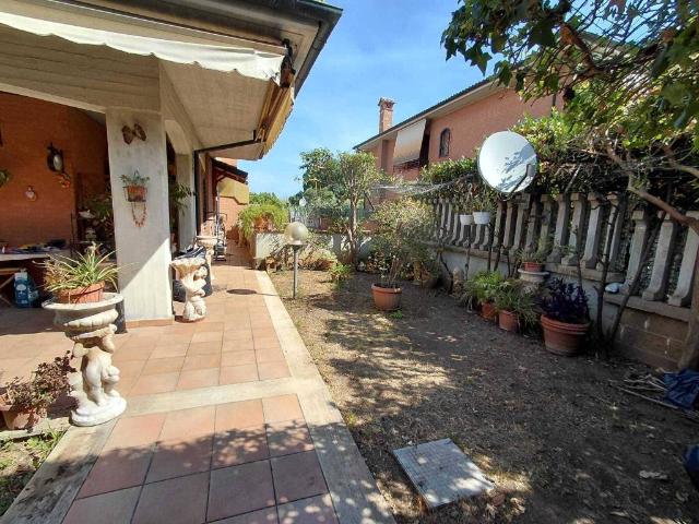 Villa Schiera in vendita a Campolimpido, Roma Capitale