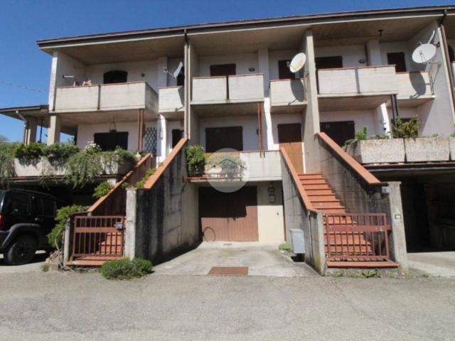 Villa Schiera in vendita a Tizzano Val Parma, Reggio Emilia