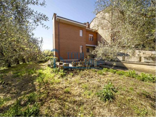 Villa Schiera in vendita a Izzalini, Umbria