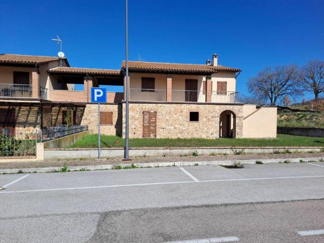 Villa Schiera in vendita a Frontignano, Izzalini