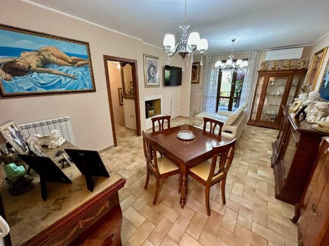 Villa Schiera in vendita a Izzalini, Umbria