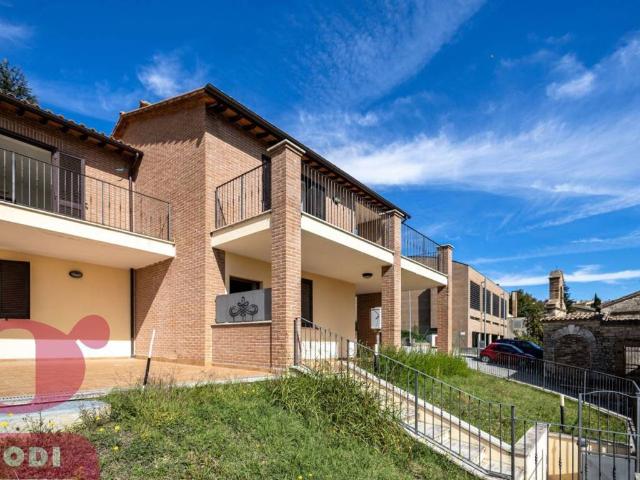 Villa Schiera in vendita a Izzalini, Umbria