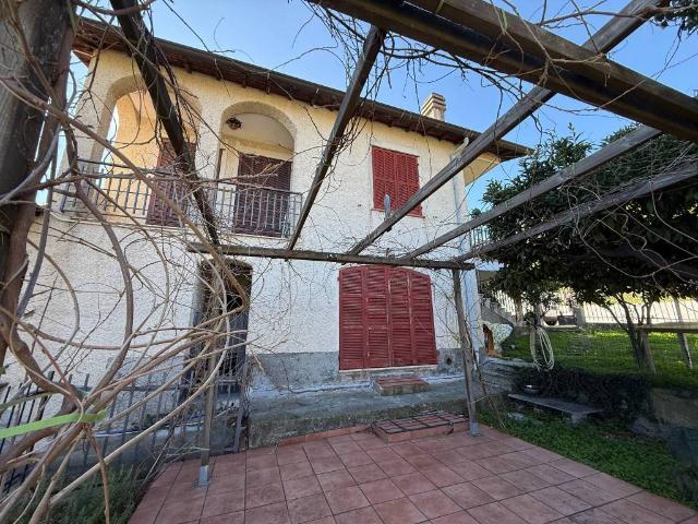 Villa Schiera in vendita a Dari, Toirano